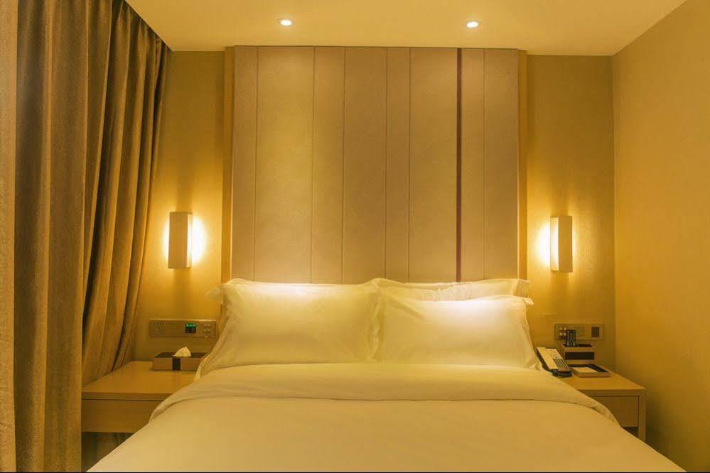 Guangzhou Colorful Days Hotel Екстериор снимка