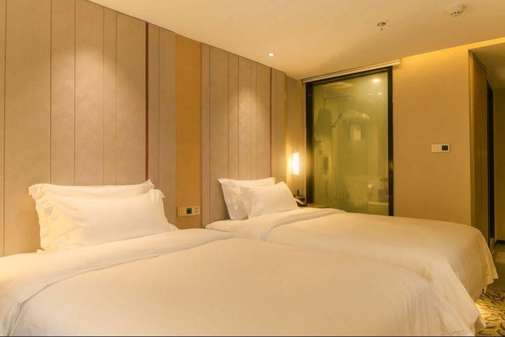 Guangzhou Colorful Days Hotel Екстериор снимка