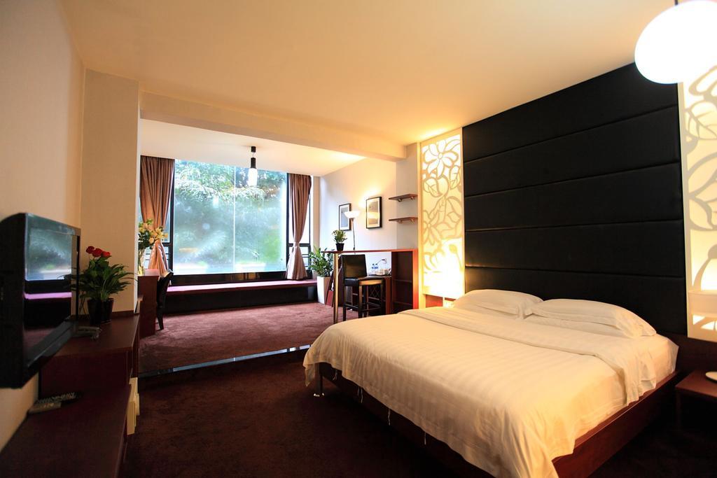 Guangzhou Colorful Days Hotel Екстериор снимка